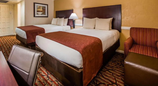 Четырёхместный номер Standard Motel 6 Dallas TX Downtown