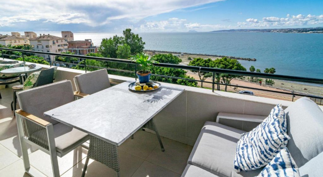 Апартаменты CP - Modern Beachside Apartment in Estepona
