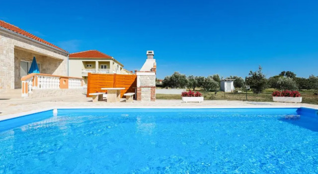 Вилла Villa Stone House with Pool