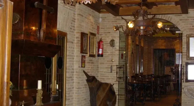Hostal La Codorniz, Забронировать Гостевой дом Саагун 
