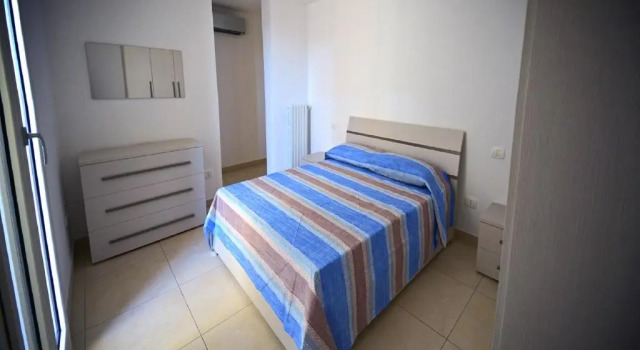 Leo Apartments