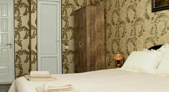 Georgian Hosts Tbilisi, Book Hotel Hotels in Tbilisi Region with a Pool, Swimming Pool