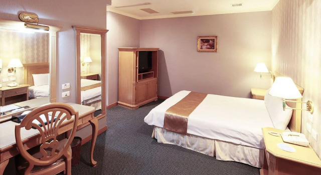 Cambridge Yang Kang Hotel