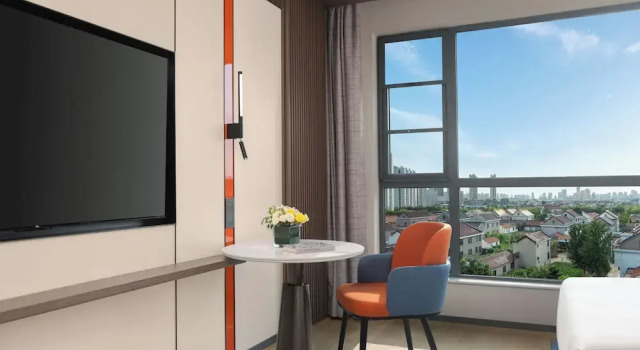 Четырёхместный номер Standard с видом на город Holiday Inn Express Hai'an Railway Station by IHG