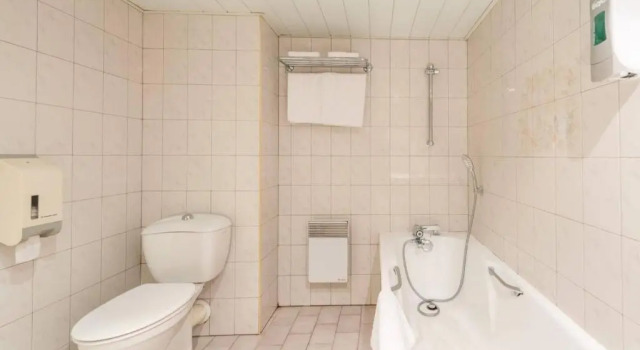 Трёхместный номер Standard Hôtel Gabriel