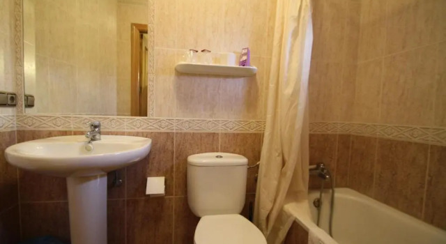 Hostal Restaurante Cuatro Caminos, Забронировать Отель Калера-и-Чосас Toledo Province