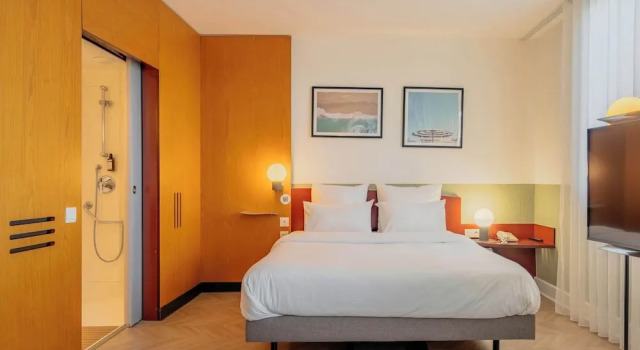 Трёхместный номер для гостей с ограниченными возможностями B&B HOTEL Calais Terminal Cité Europe 4 étoiles