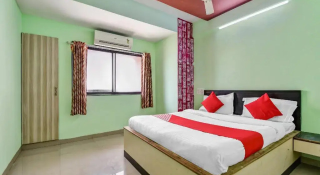 Hotel Samarth Lodge by OYO Rooms, Забронировать Отель Отели штата Махараштры 3 звезды, 3*