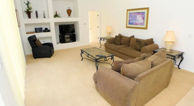 5 BED Pool Home ON Gated Community
