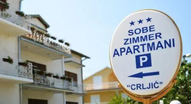 Apartments Crljić, Забронировать Апартаменты/квартира Отели Водице с парковкой, рядом с Частный Пляж Отеля «Кристина», Парковка
