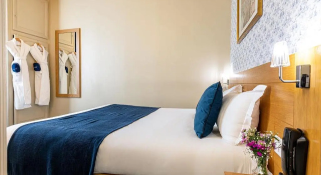 Номер Superior Hotel Romance Malesherbes by Patrick Hayat