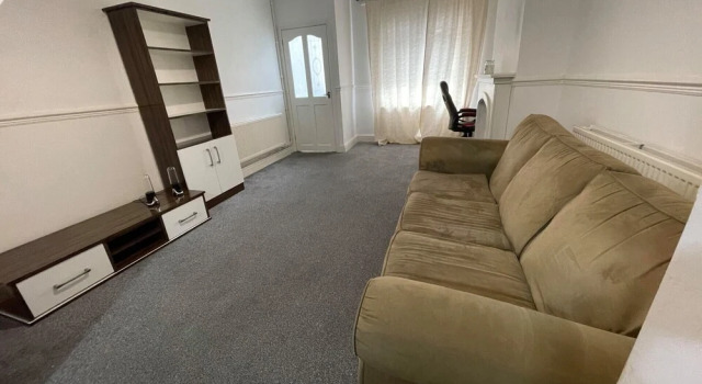2 Bed House Near Everton Football Club Liverpool