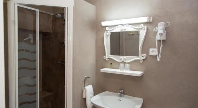 Номер Superior Logis Hôtel La Farigoule