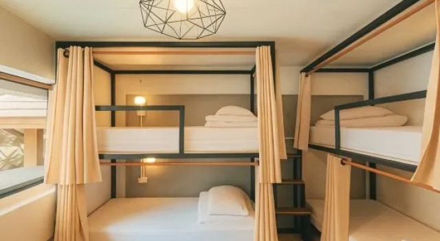 Кровать в общем номере (женский номер) Salee Hostel