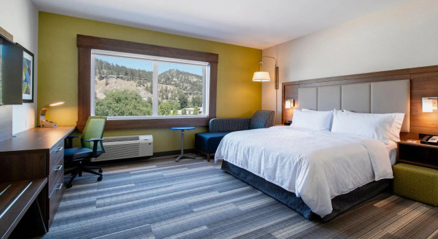 Двухместный номер Standard Holiday Inn Express & Suites Kelowna - East by IHG
