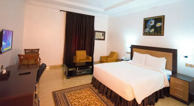 Люкс Immaculate Golden Hotels Limited