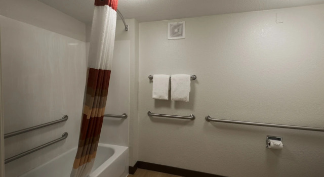 Номер Superior Red Oak Inn Detroit Metro Airport - Belleville