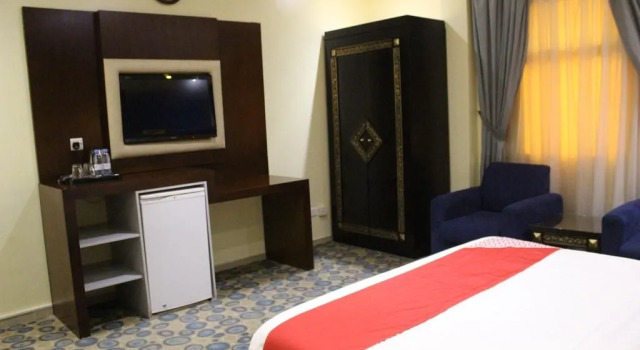 OYO 102 Tobal Al Hamra Hotel Apartments