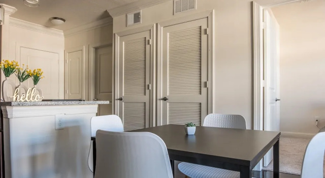 Spacious Apartments by Frontdesk