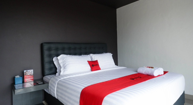 RedDoorz near Bukitsari Semarang
