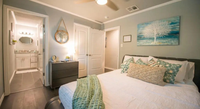 Walk to the Silos! 3 Bed 1960's Bungalow near Baylor, Boek Appartement Hotels in Waco met parkeren, Parkeren