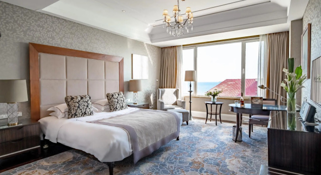 Двухместный номер Deluxe с видом на сад Qingdao Seaview Garden Hotel