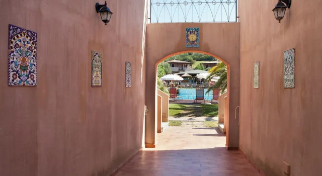 Residence with pool in Campulongu