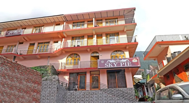 Treebo Trend Sky Villa, Varaa Villa Mökit kohteessa Himachal Pradesh, Mökki