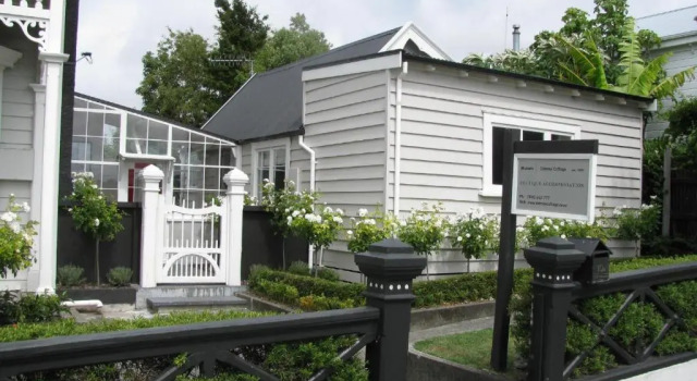 Вилла c 1 комнатой Historic Colenso Cottage