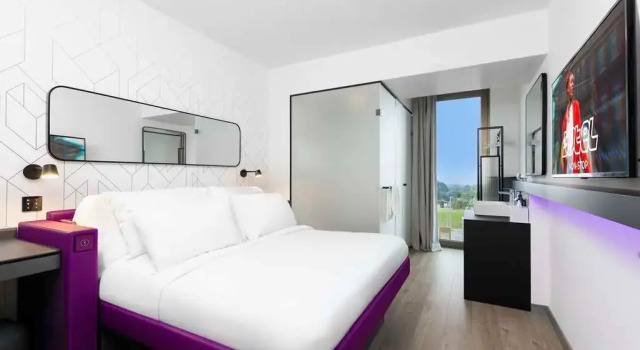 Двухместный номер Premium YOTEL Geneva Lake