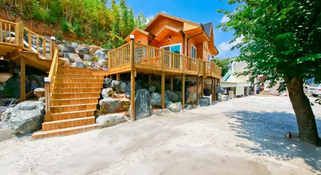 Keojae Daehyang Pension
