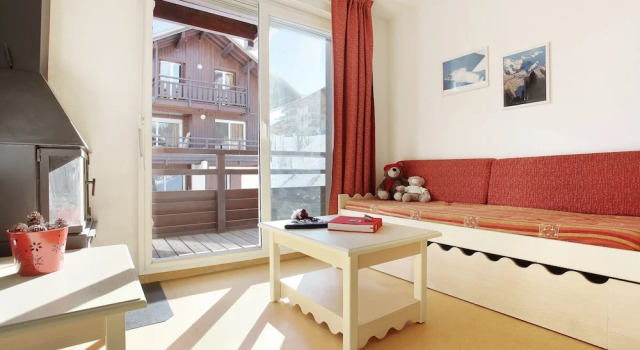 Residence Les Chalets de Puy Saint Vincent - maeva Home, Забронировать Шале Пюи-Сен-Венсан Ecrins National Park, рядом с Горнолыжный курорт Пюи Сен-Венсан