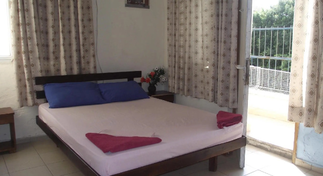 Habitación individual Económica Momos Hostel