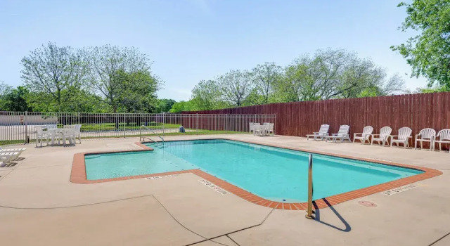 Апартаменты Direct Guadalupe River Access! Hill Country Condo
