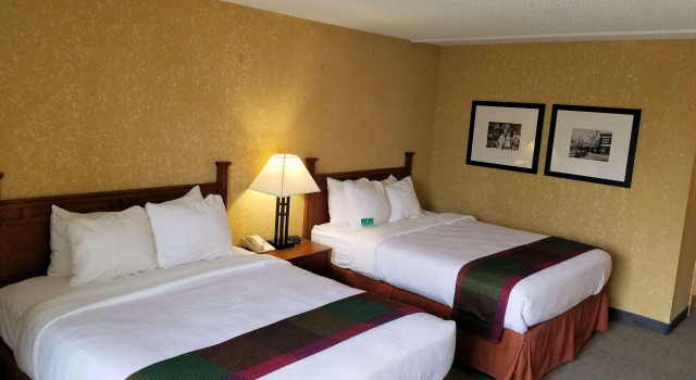Best Western Branson Inn and Conference Center, Забронировать Отель Отели Table Rock Lake с парковкой, Парковка