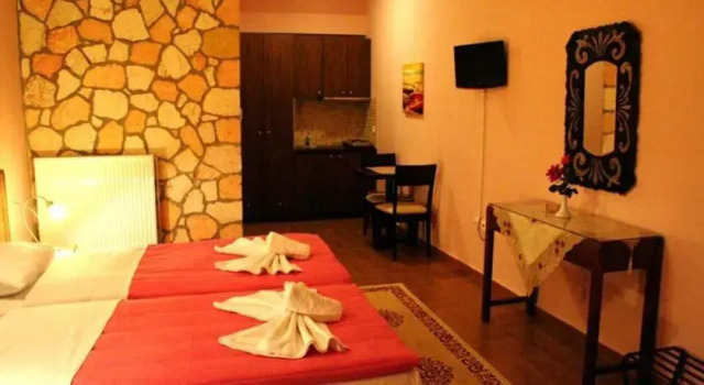 Ξενώνας Θεαλίς, Prenota Hotel Hotel a Peloponneso con parcheggio, Parcheggio