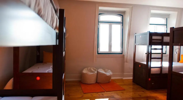 Кровать в общем номере (женский номер) Lisbon Hostel