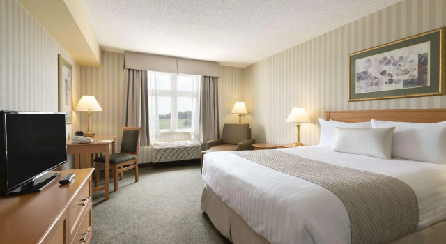 Двухместный номер Standard Days Inn by Wyndham Orillia