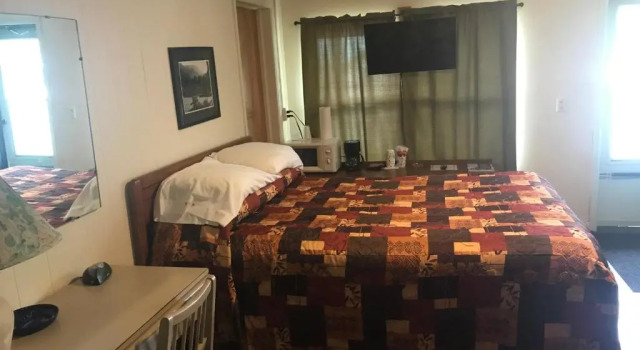 Номер Economy Evergreen Motel
