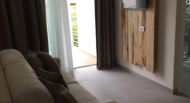 Четырёхместный номер Deluxe с 2 комнатами с балконом Hotel Villa Katy