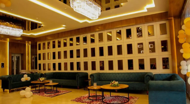 Nrich Skyotel, Prenota Hotel Kabilpore Gujarat