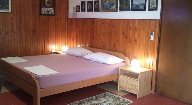 Holiday house Ivanka - 5m from sea: Cesarica, Riviera Senj, Prenota Villa Cesarica 