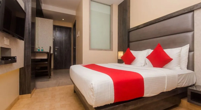 OYO 18449 Vinamra Residency
