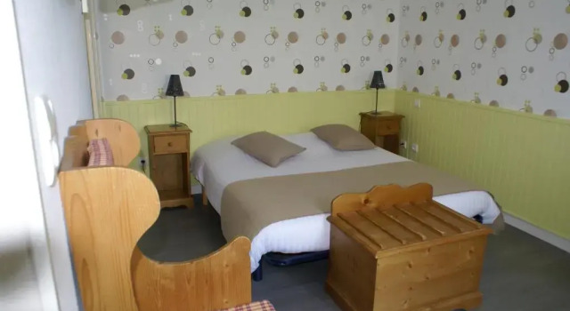 Двухместный номер Standard Logis Hotel Restaurant Le Vedaquais