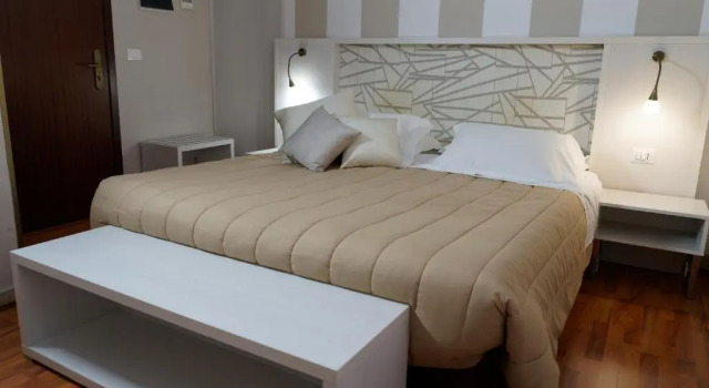 Økonomi- dobbelt værelse Hotel Sant Elia