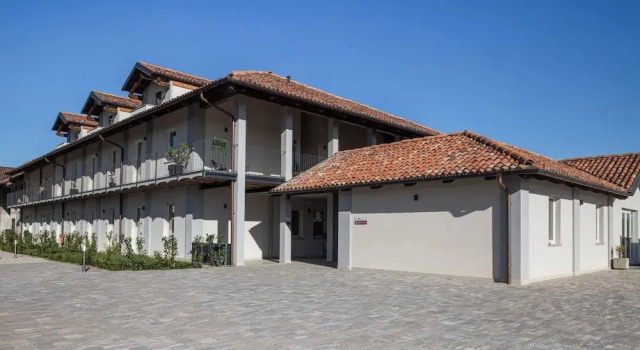 Cascina Sant'Antonio, Book Lejlighed Hoteller i Piedmont med pool, Swimmingpool