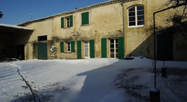 Laval Bassette, Rezervați Hotel Villeneuve-la-Comptal Languedoc-Roussillon