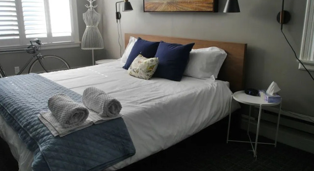Stunning Two Level Home 3 Bedrooms, Varaa Hotelli Toronto 