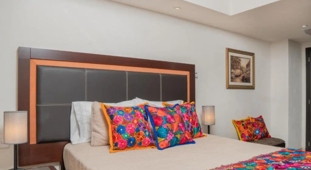 Ocean Front Condo Sleeps 4 Adults-Grand Venetian T3000-1606, Book Hotel Hotels in Jalisco with a Pool, Swimming Pool
