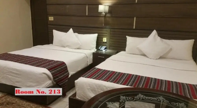 GreyVillas, Rezerwuj Hotel Hotele w Punjab Region z parkingiem, Parking